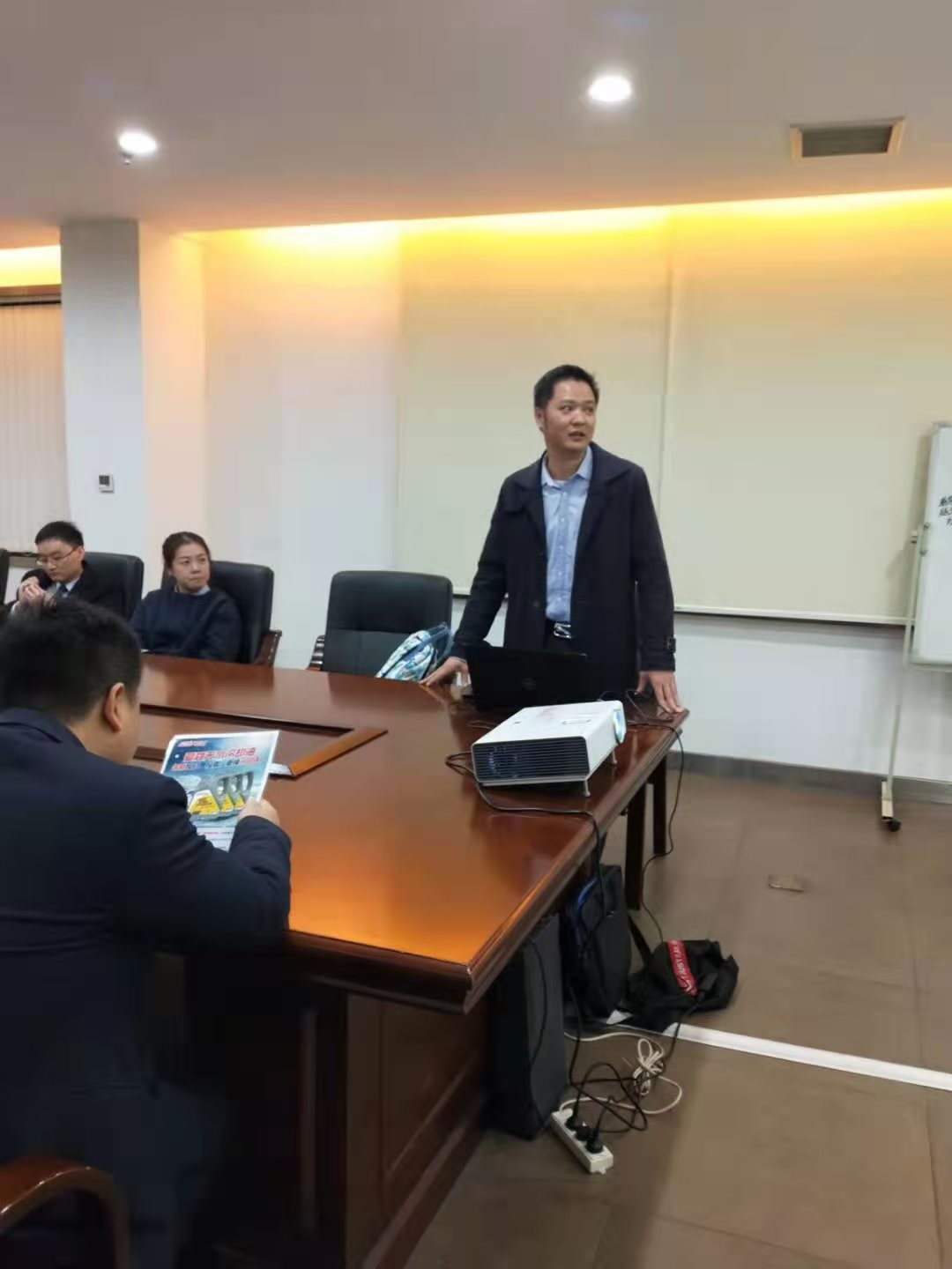 爱蔻无水项目的专业导师张导现场分享